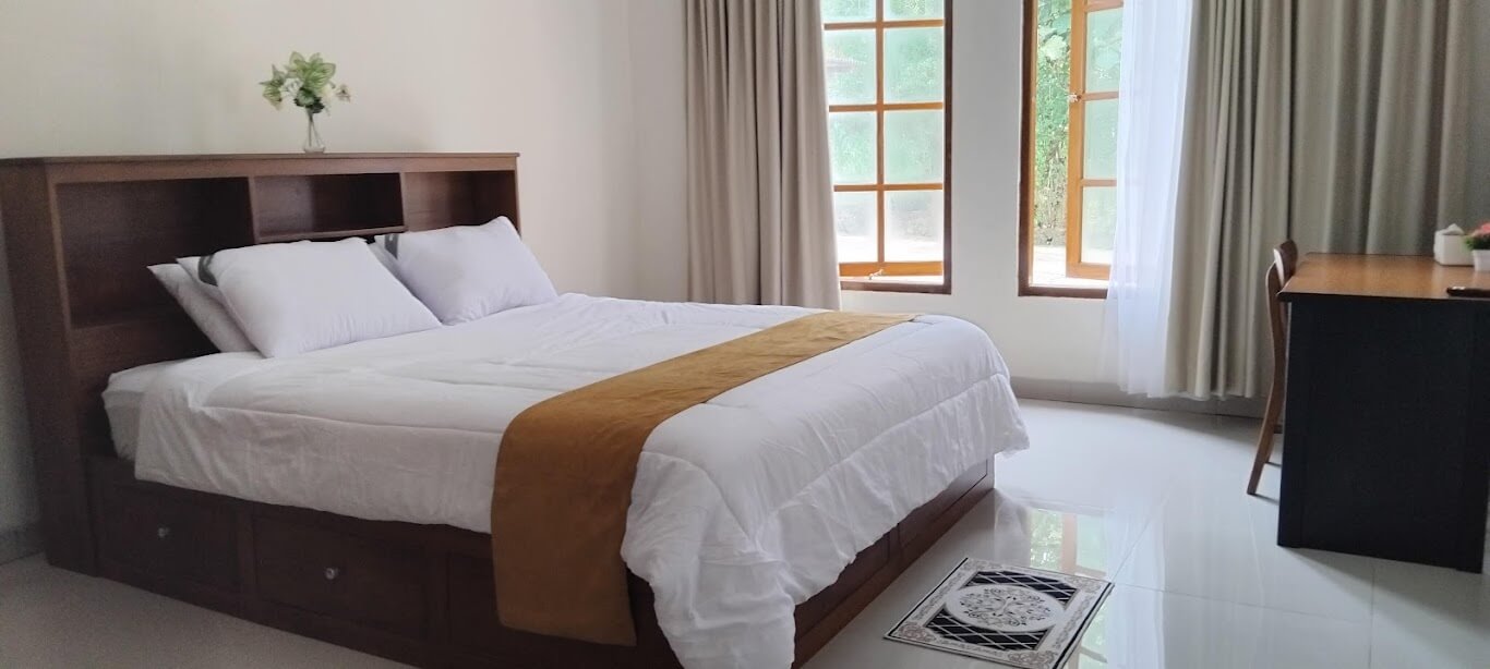 Spacious Comfort Bedroom